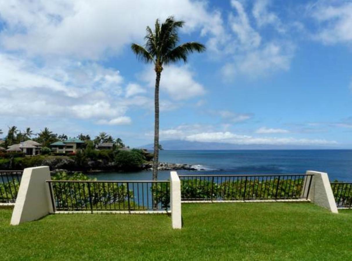 Condos At Napili Point Lahaina Bagian luar foto